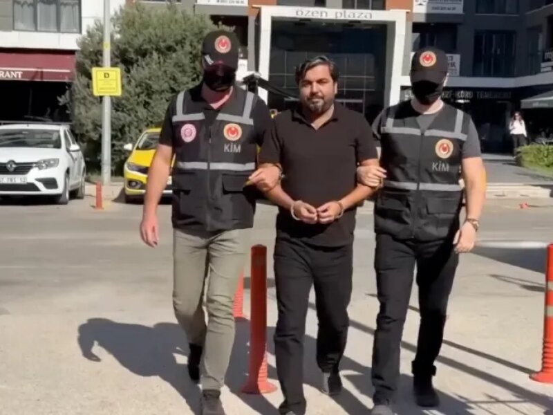 Youtuber Anti-Pengungsi Turki Ditangkap Saat Sembunyi di Bawah Truk Hendak Kabur ke Eropa