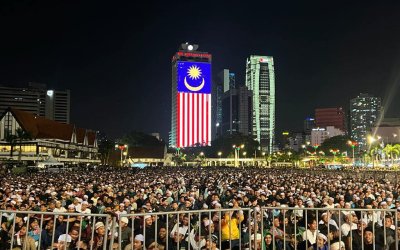 Masyaa Allah, tausiyah Ustadz Abdul Somad di Dataran Merdeka Malaysia dihadiri ribuan orang