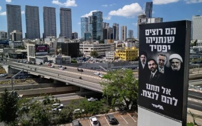 Empat Musuh Netanyahu di Baliho 'Israel', Siapa Saja Mereka?