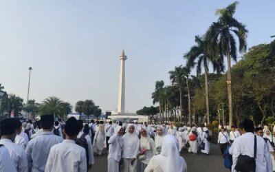 Ribuan Warga Padati Monas Ikuti Zikir dan Doa Kebangsaan, Kemenag Targetkan 100 Ribu Peserta