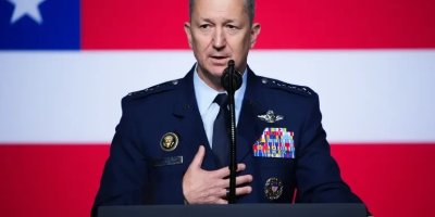 Kepala Staf Gabungan AS Lakukan Penerbangan Pengintaian di Langit Gaza Bersama Militer ‘Israel’