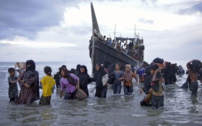 Angkatan Laut tidak membiarkan perahu pengungsi Rohingya mendarat di Aceh
