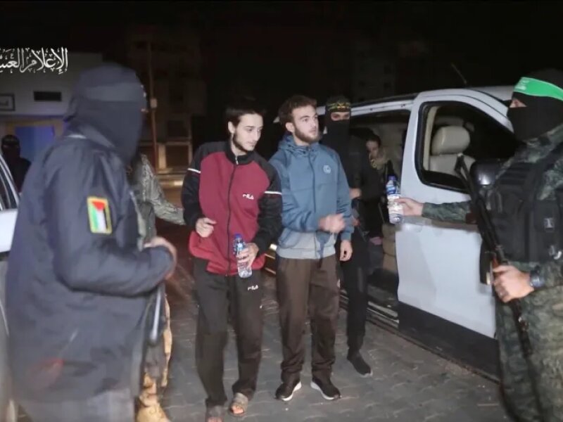 Kesepakatan Bersejarah Hamas-"Israel": Langkah Perdamaian, Pertukaran Tahanan, dan Rekonstruksi Gaza