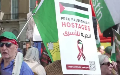 18 Bulan dalam Penjara 'Israel', Massa di London Terus Desak Kebebasan dr. Hussam Abu Safiya