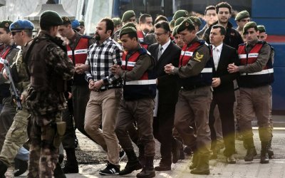 Ankara Tahan Puluhan Tentara Turki, Ada Apa?