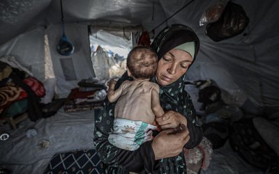 Para Ibu Gaza Terpaksa Beri Anaknya Susu Kedaluwarsa dan Daging Landak Demi Bertahan Hidup