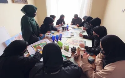 Pusat Kesenian di Herat Memberdayakan 80 Perempuan dengan Berbagai Keterampilan
