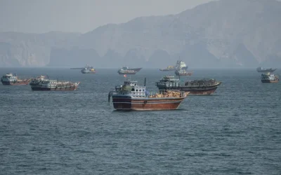 Oman Evakuasi 25 Awak Kapal usai Serangan di Selat Hormuz