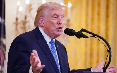 Trump Menambahkan Tujuh Negara Termasuk Suriah ke Daftar Larangan Perjalanan