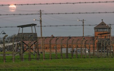 UEA Akan Ajarkan Holocaust di Sekolah Dasar dan Menengah