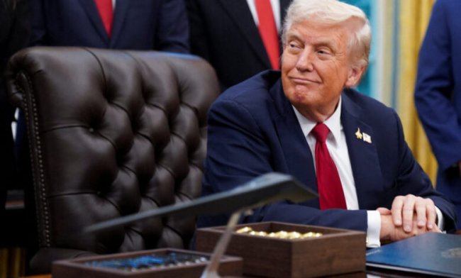 Trump Perintahkan &#8216;Israel&#8217; Hentikan Pengeboman Gaza Setelah Respons Hamas