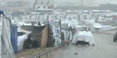 Genosida Tak Berhenti Saat Hujan Turun, Gaza Terus Dibombardir ‘Israel’