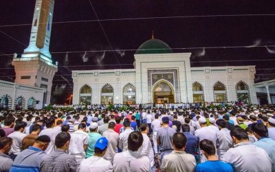 Uzbekistan Melarang Remaja dan Anak-anak Melaksanakan Shalat Tarawih di Masjid