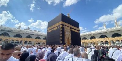Pemerintah dan DPR Resmi Legalkan Umrah Mandiri, Pelaku Usaha Travel Syok
