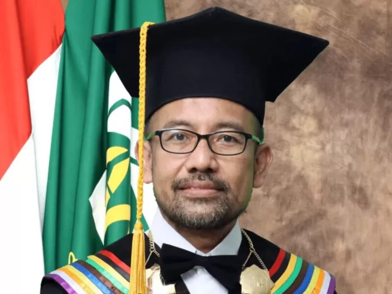 Rektor UINSA Akh Muzakki Mengundurkan Diri