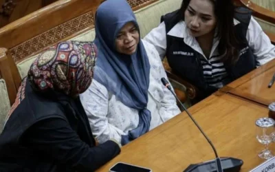 Keluarga Korban Dugaan Pembakaran di Ponpes NTB Menangis di DPR, Titip Surat untuk Presiden Prabowo