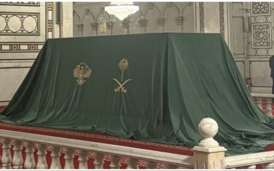 Peringati Kejatuhan Rezim Assad, Saudi Berikan Kado Misterius untuk Suriah