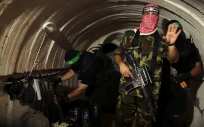 Hamas Tolak Serahkan Senjata di Tengah Serangan 'Israel' di Gaza