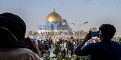 Hujani Kabul dengan Bunga, IIA Rayakan 5 Tahun Berkuasa di Afghanistan