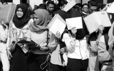 Ijazah Menjulang, Lapangan Pekerjaan Menghilang