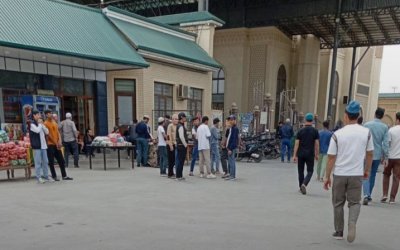 Uzbekistan Tutup Masjid & Cegah Pemuda Muslim Shalat Jumat di Fergana