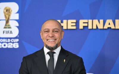 Legenda Sepak Bola Brasil Roberto Carlos Dikabarkan Masuk Islam, Disebut Telah Mengucapkan Syahadat