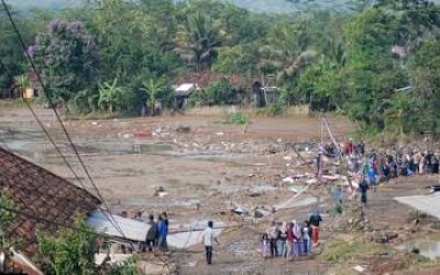 5 Orang Meninggal Dalam Banjir dan Longsor di Sukabumi