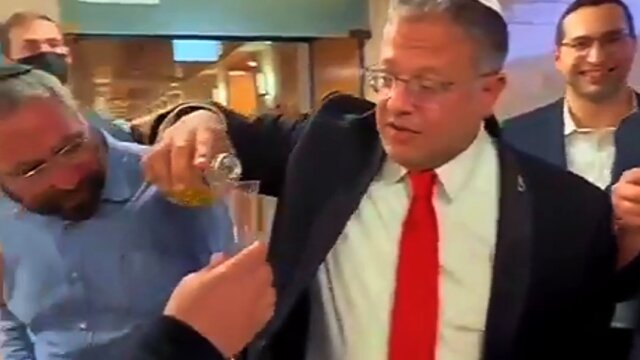 Knesset resmikan UU Hukum Gantung, Ben Gvir rayakan dengan sampanye