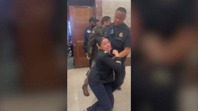 Protes AS Terlibat Genosida di Gaza, Dua Mantan Pasukan Khusus AS Ditangkap