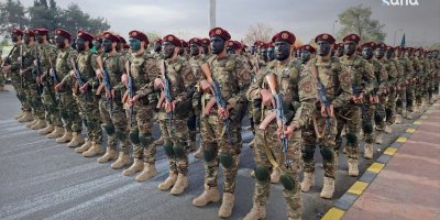 Parade Militer Megah Warnai Peringati Kejatuhan Assad di Suriah