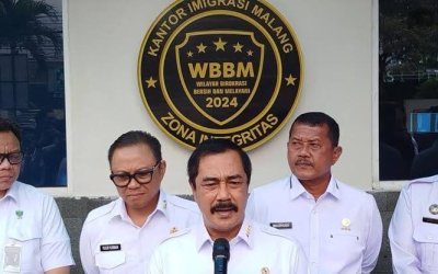 Menteri Imigrasi: Tersangka Korupsi Riza Chalid Berada di Malaysia, Paspor Telah Dicabut