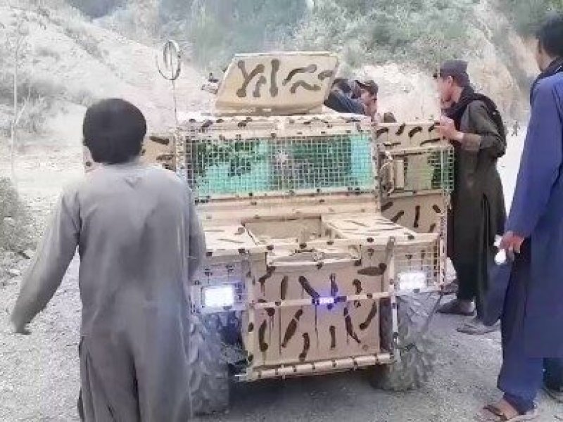 Lulusan Institut Teknik Khost Membangun Tank Militer Listrik dengan Sistem Senjata Otomatis