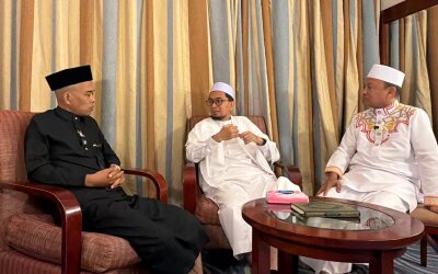 Di Hadapan UAS dan UDL, UAH Bongkar Narasi Orientalis tentang Maulid Nabi: Bukan Sekadar Perayaan, tapi Menghidupkan Kesadaran Umat