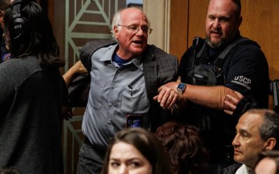 Protes Serangan Gaza di Senat AS, Pendiri Es Krim Ben & Jerry’s Ditangkap