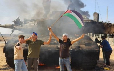 Refleksi Dua Tahun Badai Aqsa: Runtuhnya Keangkuhan “Israel” dan Kebangkitan Nurani Kemanusiaan